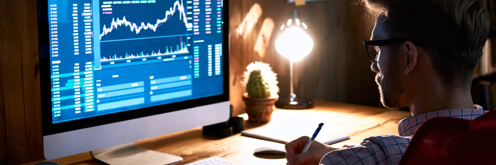 Business,Man,Stock,Exchange,Trader,Broker,Looking,At,Pc,Computer