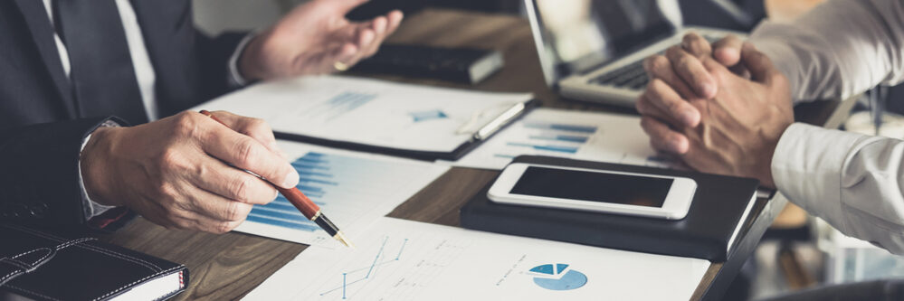 Co,Working,Conference,,Business,Team,Meeting,Present,,Investor,Colleagues,Discussing